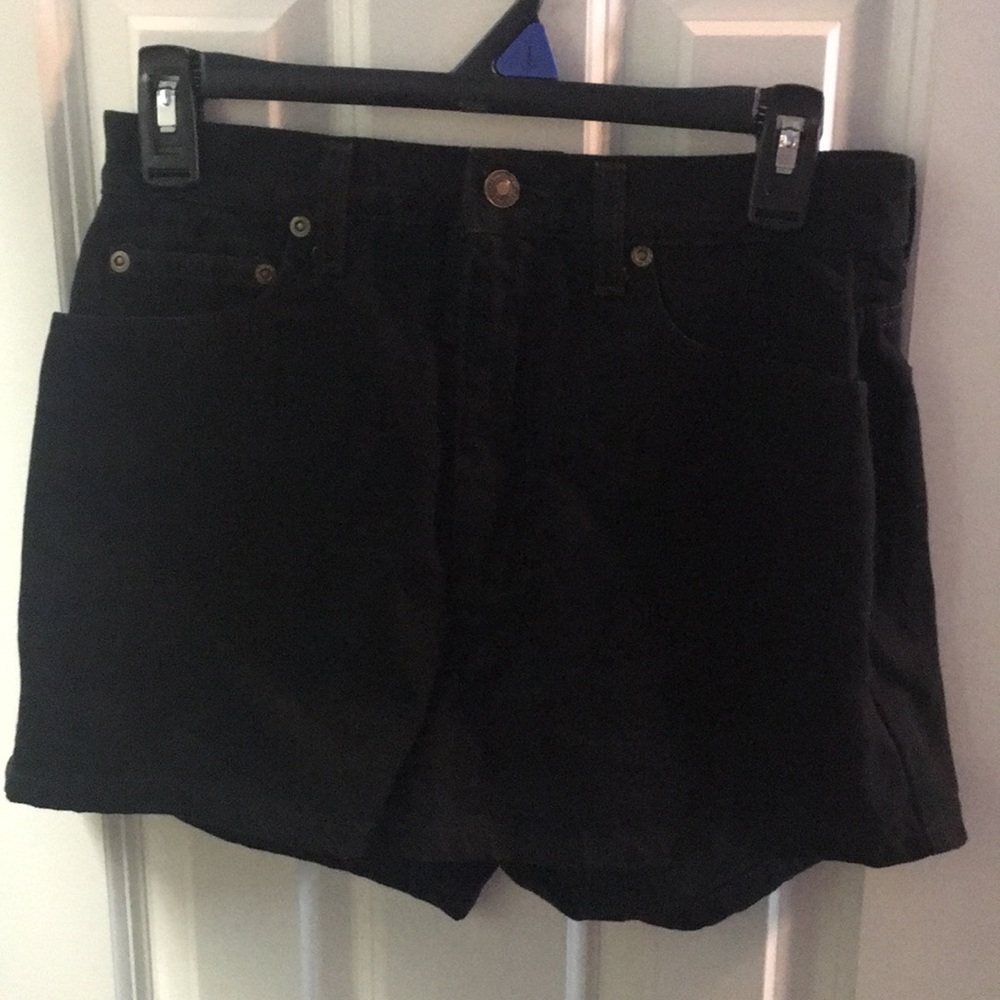 Newport News Jeanology 100% Cotton Black Short